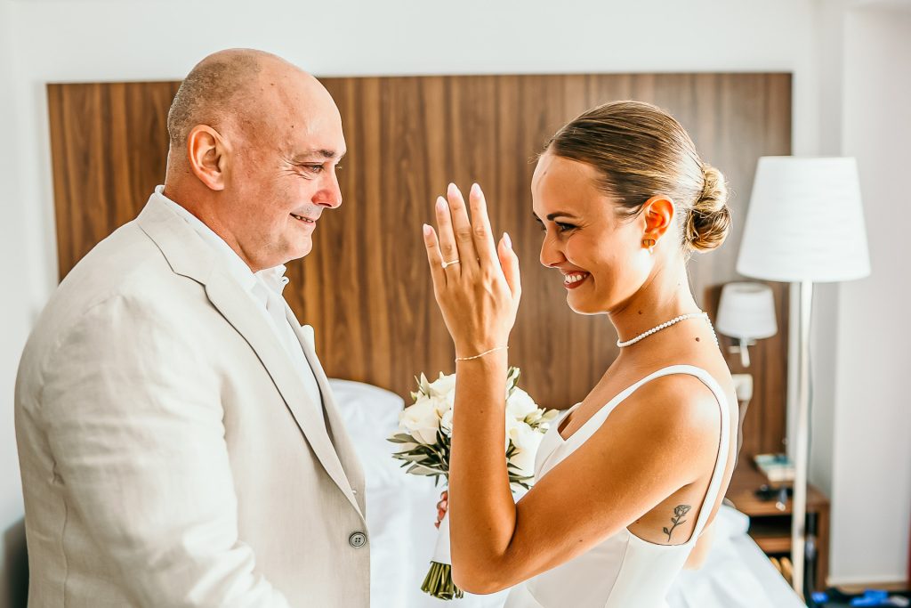 Nathalie and Simon 0100